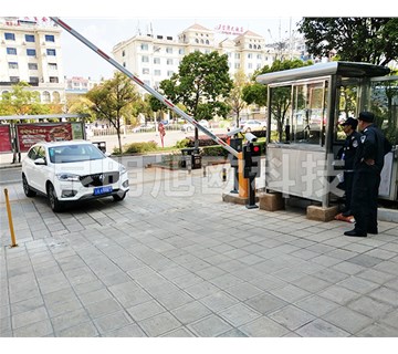 超詳細講解|「停車場車牌識別系統(tǒng)」設計、施工與調試技巧